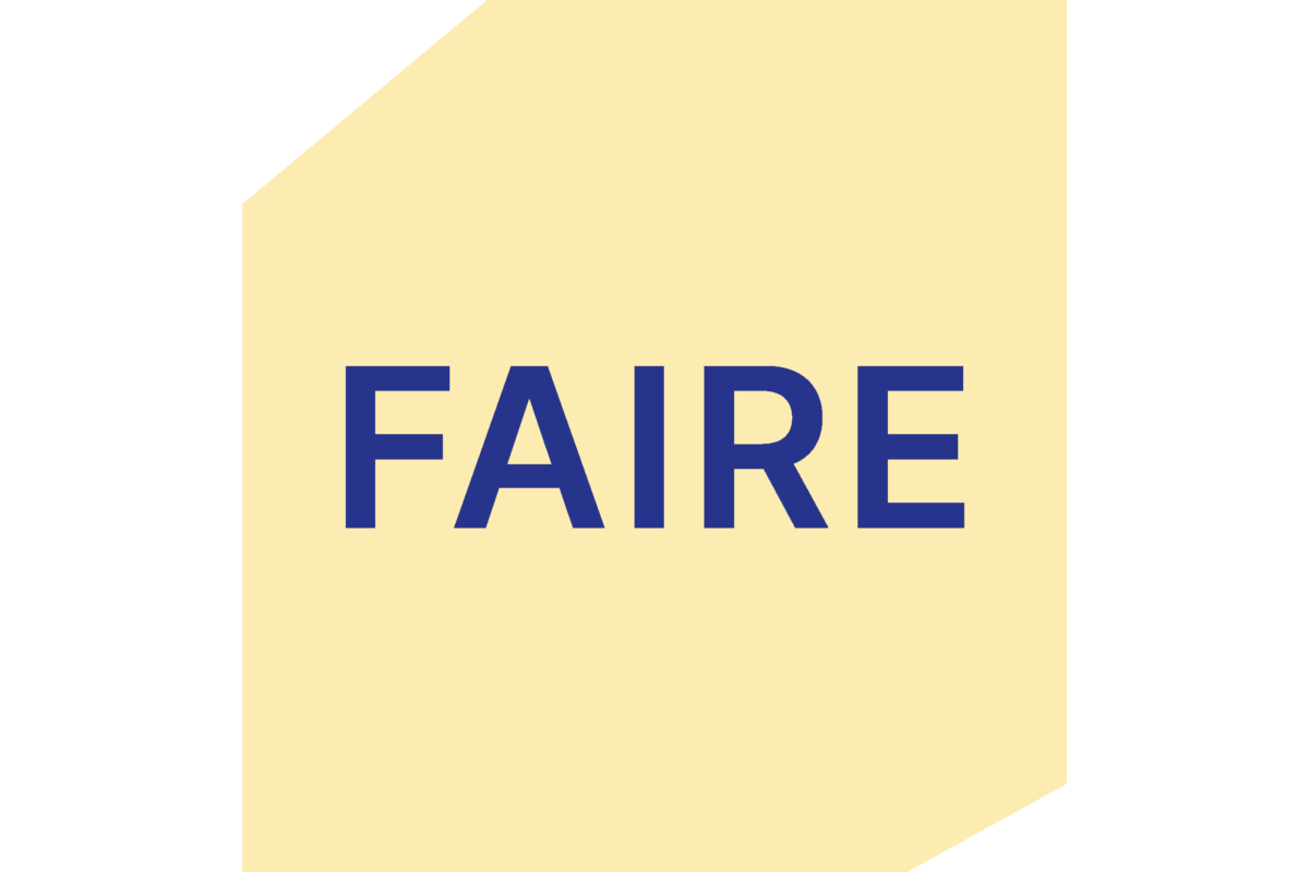 Yellow rectangle with blue text saying "FAIRE"